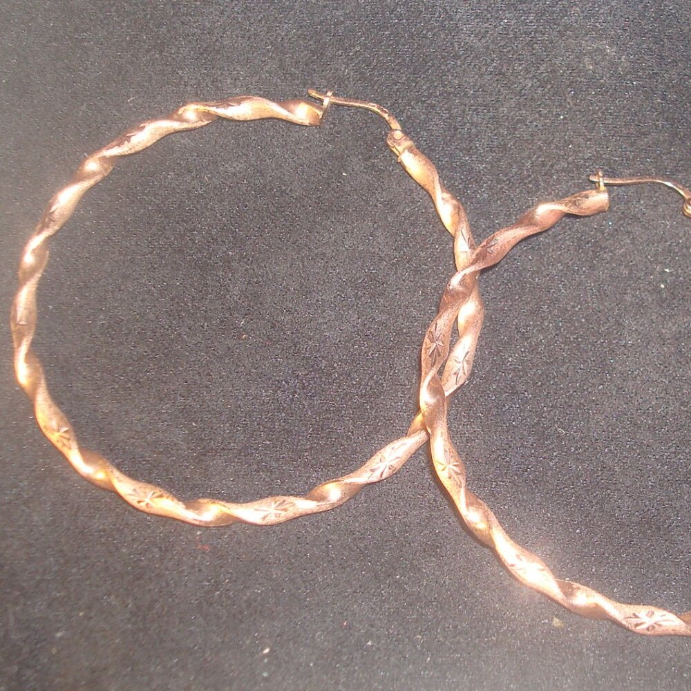 10KT ROSE GOLD HOOP ETCHED EARRINGS 2"  NEVER WORN